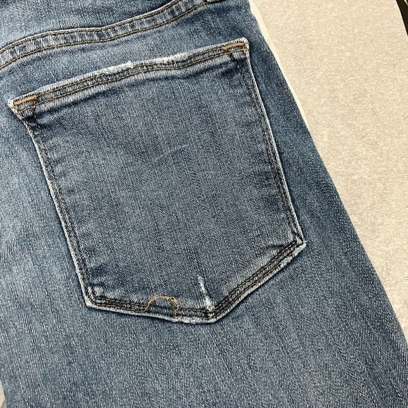 FRAME  | Le High Skinny Blue Wash denim with some distress - size 28 waist 27” - Picture 9 of 9